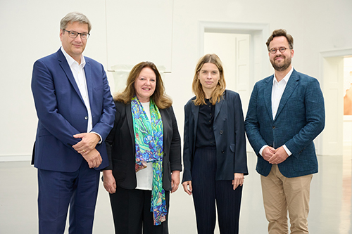 Direktorenteam Prof Dr. Eckart Köhne, Susanne Schulenburg, Kuratorin Christina Lehnert, Kurator Christiaan Veldman © Badisches Landesmuseum, Foto: Hannes Deters
