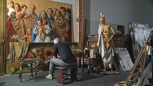 Szenenfoto aus dem Film „Triegel trifft Cranach – Malen Im Widerstreit der Zeiten“ © Emilian Tsubaki